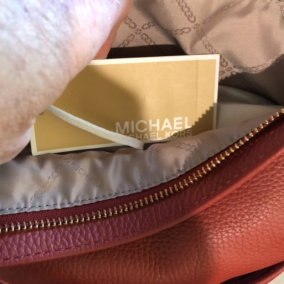 NWT Michael Kors Reese large leather shoulder bag terracotta color 13 x 12 - Picture 8 of 8